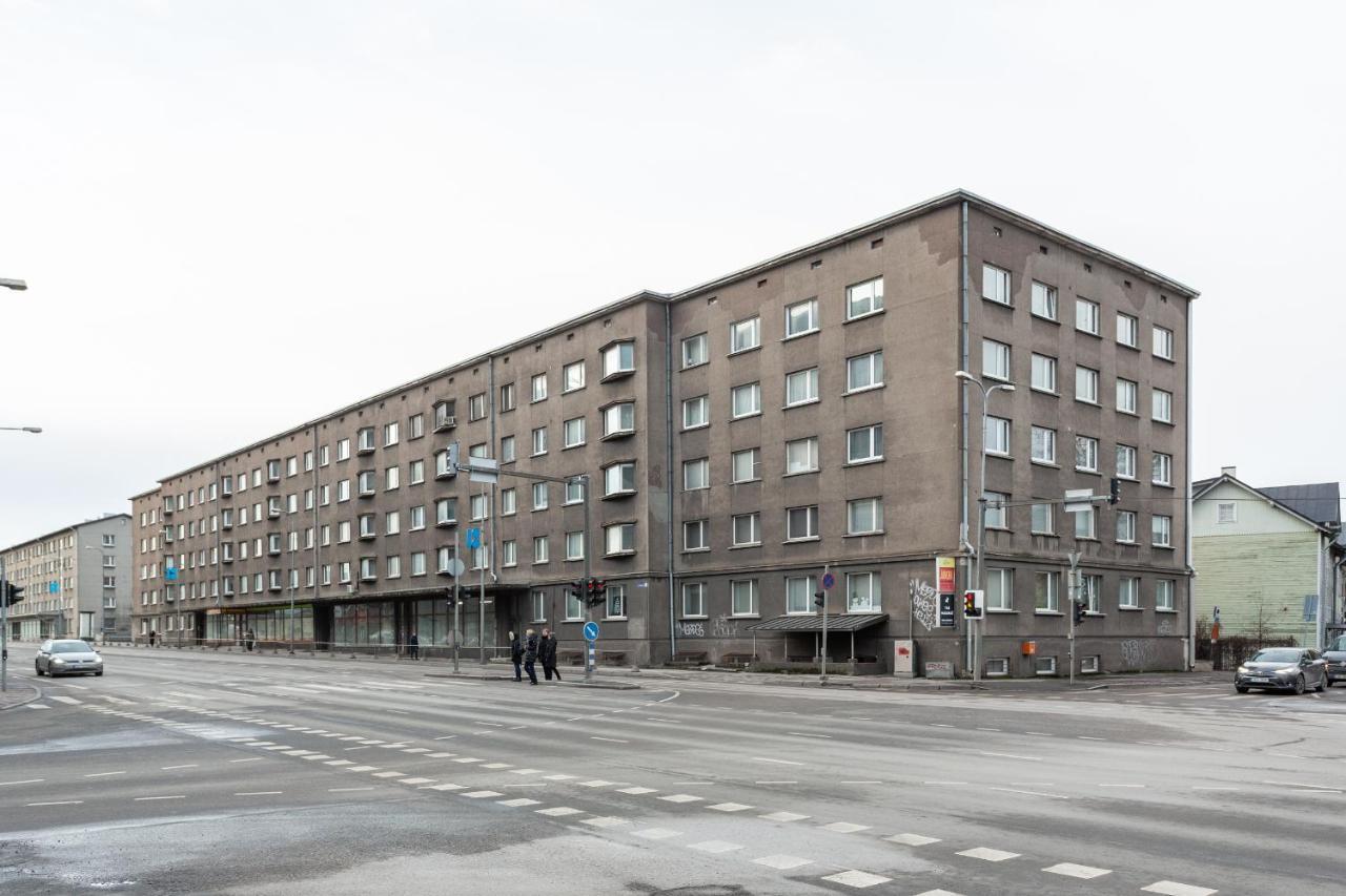 3 Room Central Apartmend 90M2 Parking For One Car Fifth Floor And The Building Does Not Have An Elevator タリン エクステリア 写真