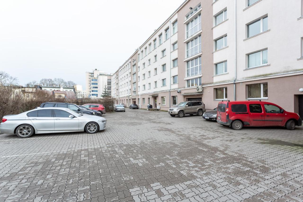 3 Room Central Apartmend 90M2 Parking For One Car Fifth Floor And The Building Does Not Have An Elevator タリン エクステリア 写真