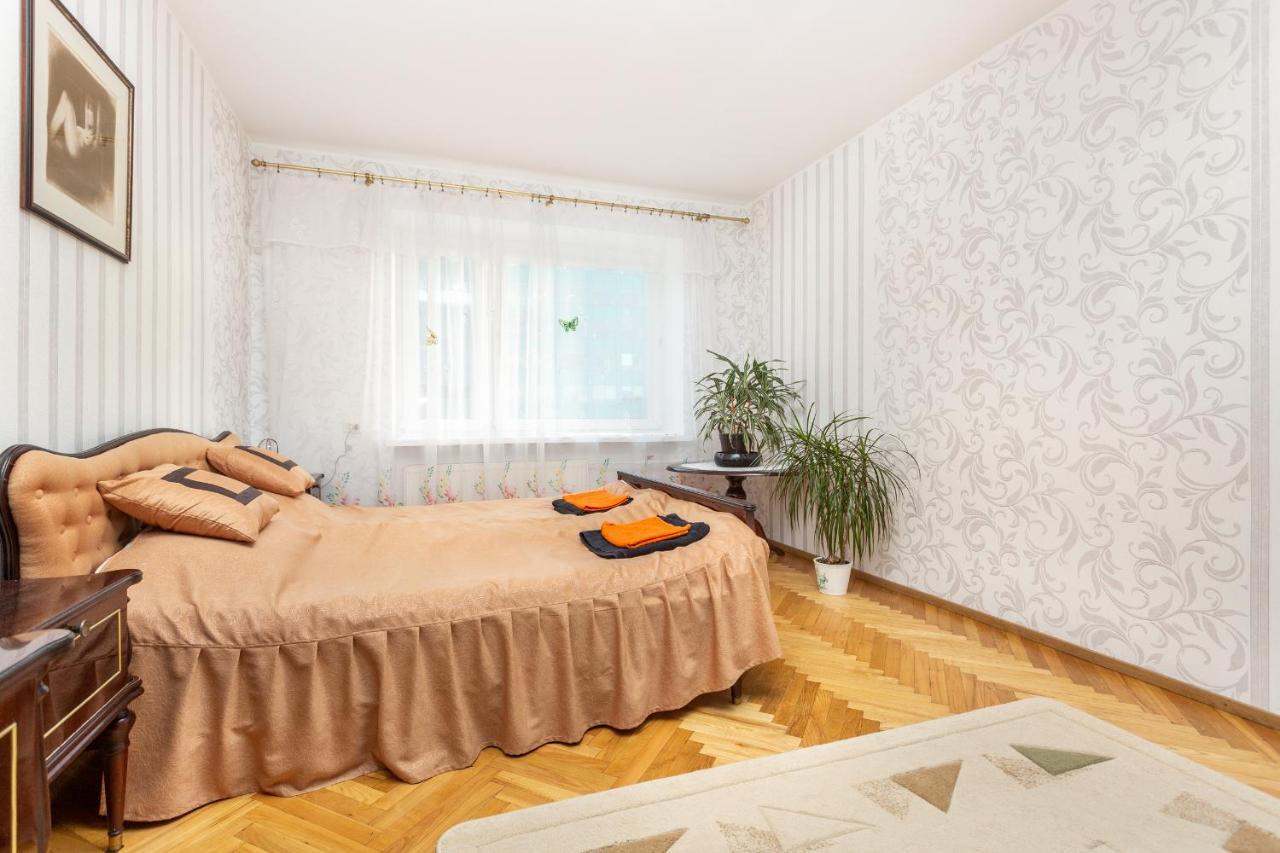 3 Room Central Apartmend 90M2 Parking For One Car Fifth Floor And The Building Does Not Have An Elevator タリン エクステリア 写真